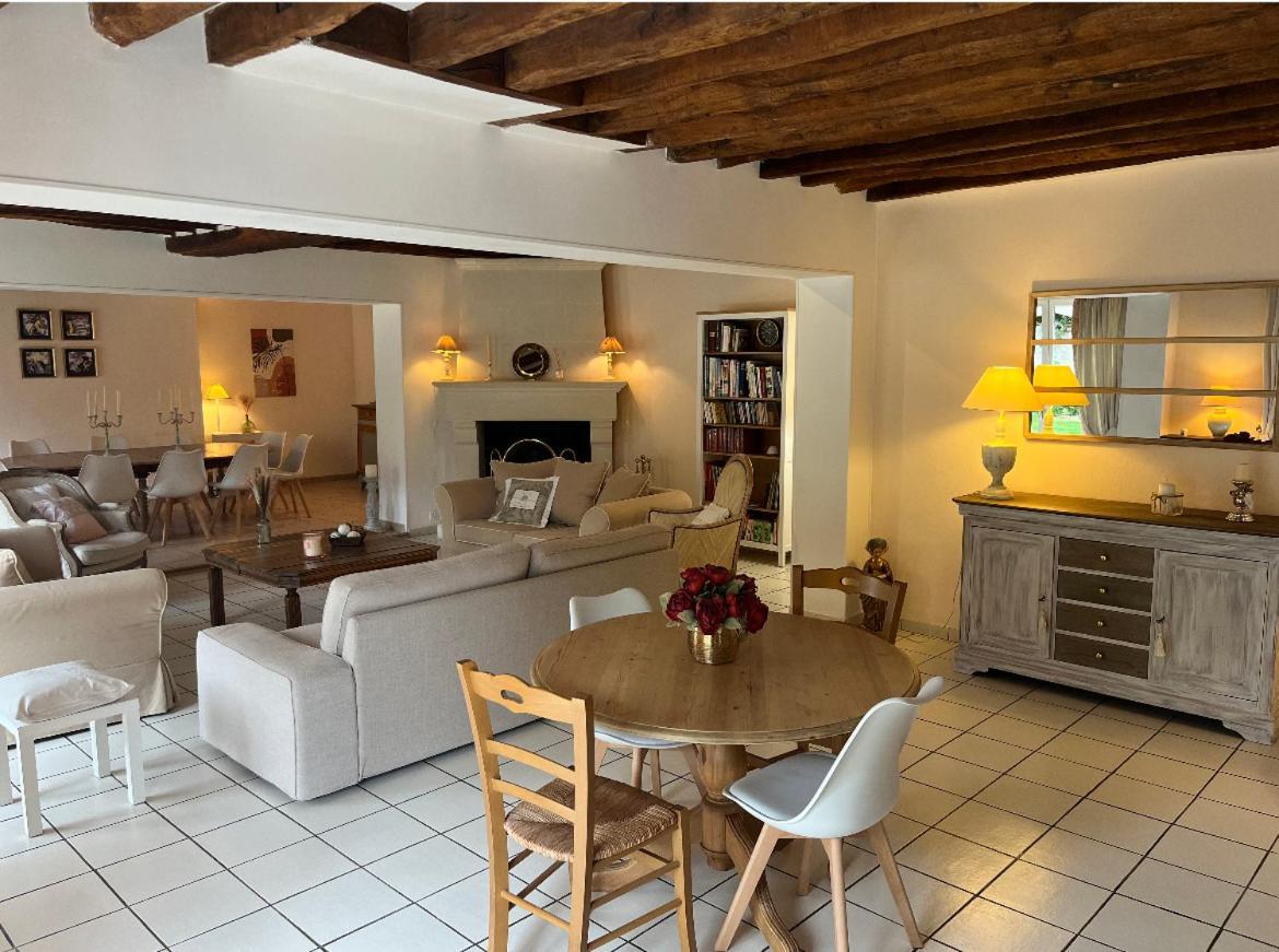 Chambres A La Maison Hermitage Aincourt Eksteriør bilde